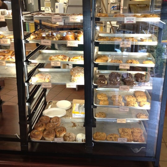3/16/2012에 John L.님이 Specialty’s Café &amp; Bakery에서 찍은 사진