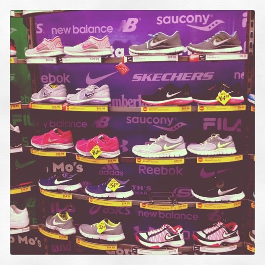 modells new balance sneakers