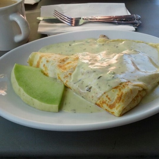 Best chicken pesto crepe I've had. Ask for the pesto on the side if you want it less rich.
