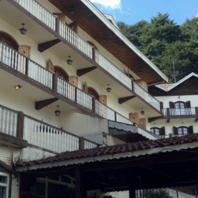 รูปภาพถ่ายที่ Hotel Leão da Montanha โดย Brígida A. เมื่อ 8/26/2012