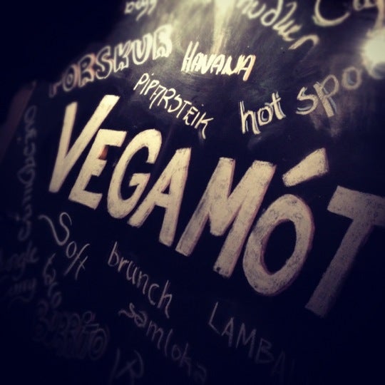 Photo taken at Vegamót restaurant &amp; bar by Aron F on 9/6/2012