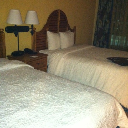 Снимок сделан в Hampton Inn &amp; Suites пользователем Colleen C. 9/1/2012