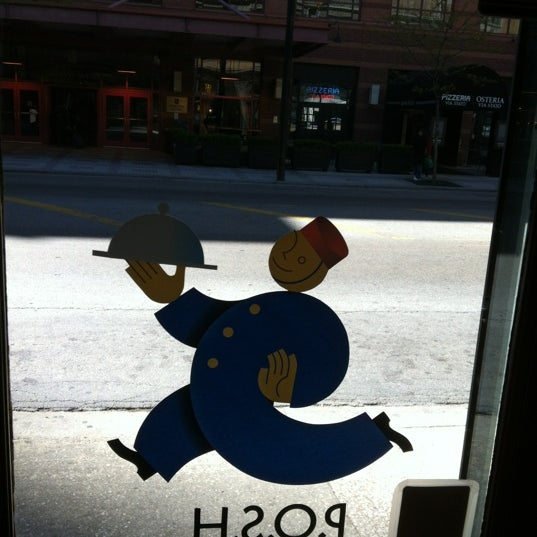 4/6/2012にJanetがP.O.S.H. Chicagoで撮った写真