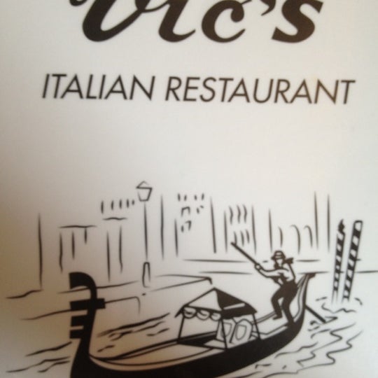 9/2/2012 tarihinde Charlesziyaretçi tarafından Vic&#39;s Italian Restaurant'de çekilen fotoğraf