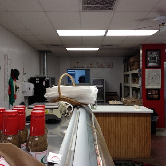 8/11/2012にNoah M.がOrsi&#39;s Italian Bakery &amp; Pizzeriaで撮った写真