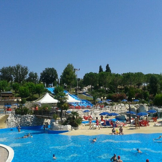 Снимок сделан в Verde Azzurro vacanze nelle Marche пользователем Daniele S. 8/4/2012