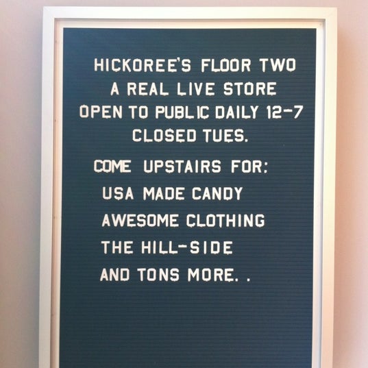 Foto diambil di Hickoree&#39;s Floor Two oleh Finn pada 3/30/2012