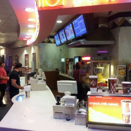 Photos at Regal Edwards Fresno 4DX & IMAX - Woodward Park - 33 tips