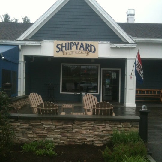 Photo taken at Shipyard Brew Pub by Rick L. on 5/8/2012