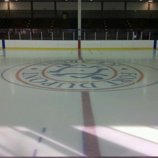 Foto scattata a Fort Dupont Ice Arena da Metro DC D. il 2/3/2012