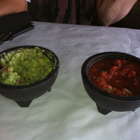 รูปภาพถ่ายที่ Jaco&#39;s Tacos โดย Susan G. เมื่อ 6/20/2012