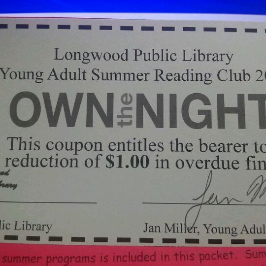 Снимок сделан в Longwood Public Library пользователем Michelle B. 7/6/2012