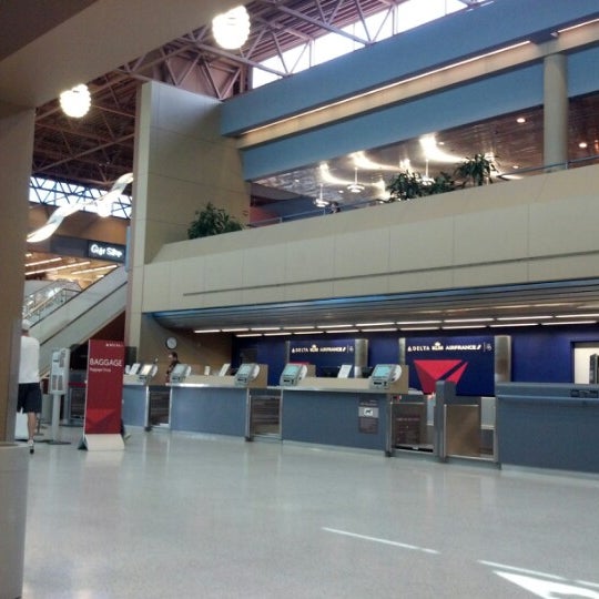 Fargo Hector International Airport (FAR) 57 tips