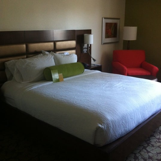Photo taken at Hilton Garden Inn by Emmanuel L. on 7/10/2012