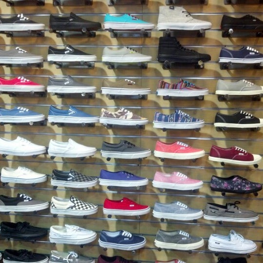 vans capitola