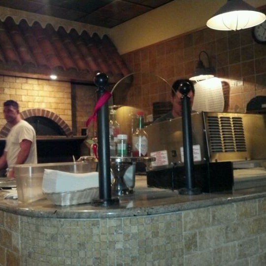 Foto diambil di Pizzeria Giove oleh Jill M. pada 2/24/2012