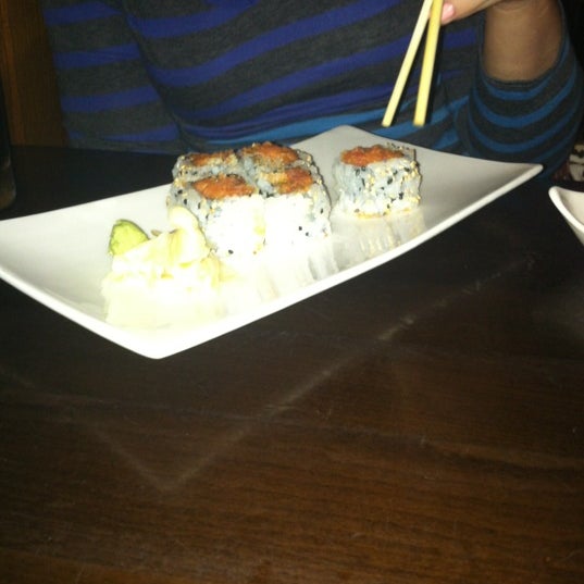 Foto diambil di Ooki Sushi oleh Maureen pada 7/15/2012