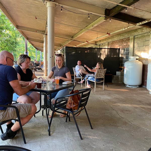 Das Foto wurde bei Firefly Hollow Brewing Co. von David B. am 7/10/2022 aufgenommen