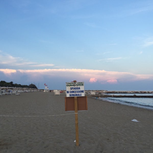 Spiaggia Libera Di Duna Verde Beach