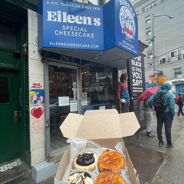 Foto tirada no(a) Eileen&#39;s Special Cheesecake por Fahad A. em 5/7/2022