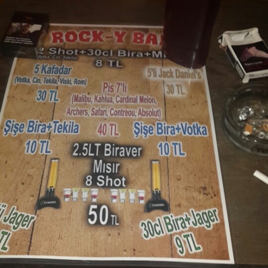 รูปภาพถ่ายที่ Rock-y Rock Bar โดย Akın D. เมื่อ 6/5/2014