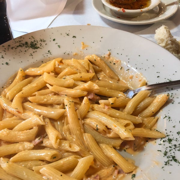 11/19/2019にSlickがSarafino&#39;s Pasta and Pizzaで撮った写真