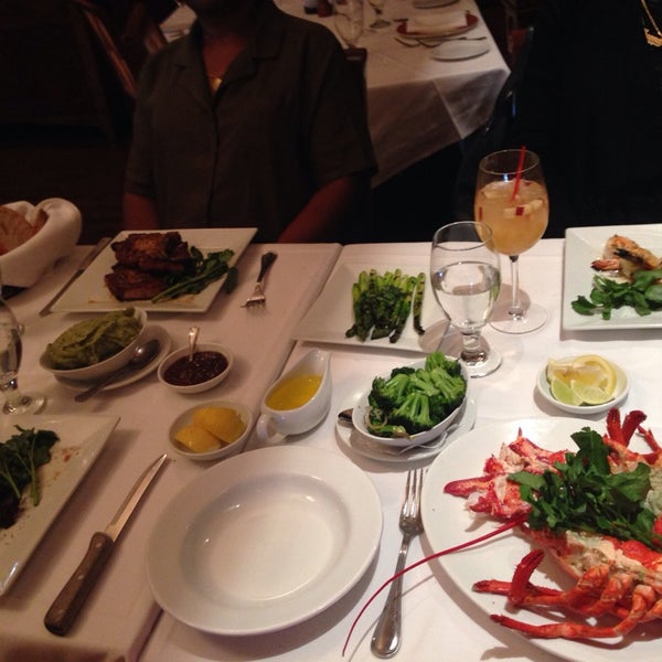 6/16/2014にAPrincessがChristos Steakhouseで撮った写真