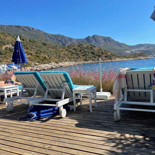 Foto diambil di Blanca Beach oleh Sıdıka Yaman pada 9/24/2021.