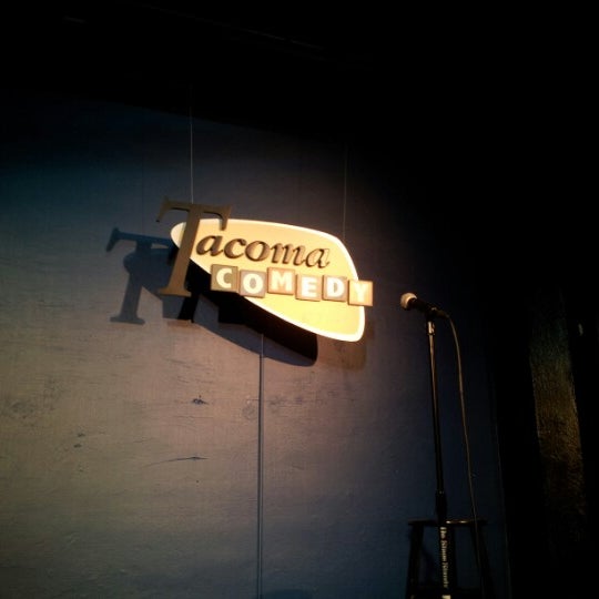 Foto tomada en Tacoma Comedy Club  por Brian el 1/27/2013