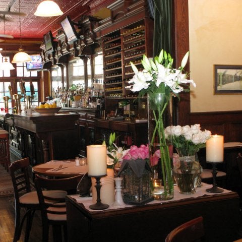 Foto diambil di Zack&#39;s Oak Bar &amp; Restaurant oleh Zack&#39;s Oak Bar &amp; Restaurant pada 7/3/2013