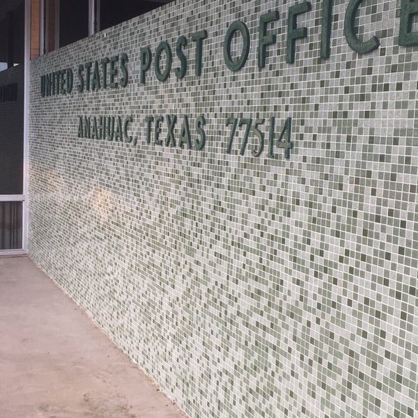 Anahuac Post Office Government Building in Anahuac