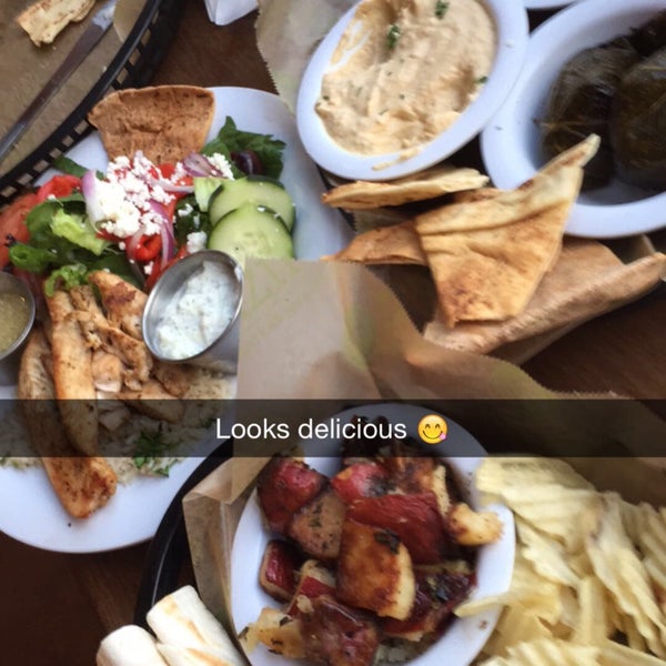 I tried different plates. I liked hummus and chicken breast with rice and salad. Really delicious food.