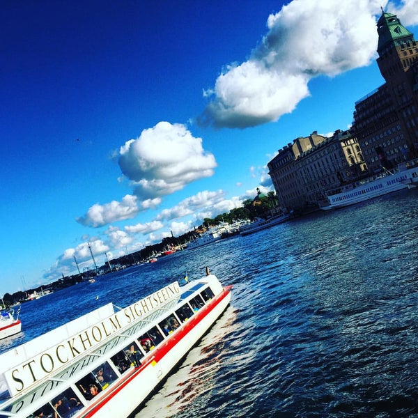 Photo taken at Hotel Diplomat Stockholm by Ali D. on 9/11/2015