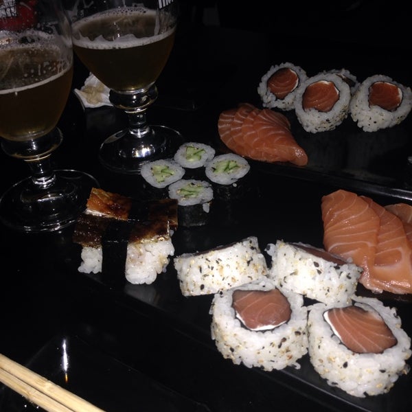 7/26/2014 tarihinde Vanessa P.ziyaretçi tarafından Hamadaya Sushi Bar'de çekilen fotoğraf