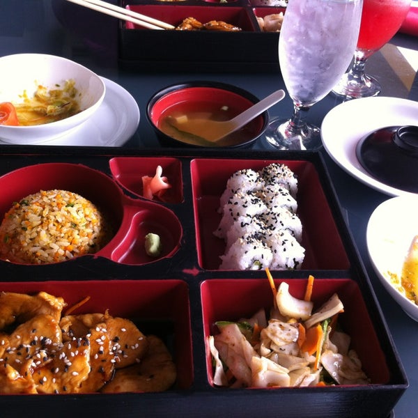 Photo prise au Restaurante Japones Kioto par María Julia V. le8/29/2013