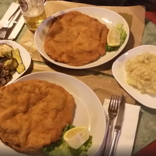 Doppia Ljubljanska con patate in tecia e verdure griglite