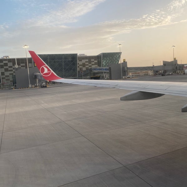 Foto diambil di Ercan Airport (ECN) oleh Uğur A. pada 4/28/2024