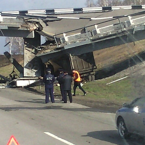 Ленинск кузнецкий новокузнецк расстояние на машине. Трасса Ленинск-Кузнецкий Новокузнецк. Кузнецкий мост Новокузнецк. Ленинск Кузнецкий мост. Виадук Ленинск Кузнецкий.