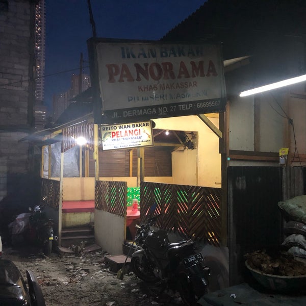 Ikan Bakar & Sea Food Muara Angke Seafood Restaurant in Penjaringan