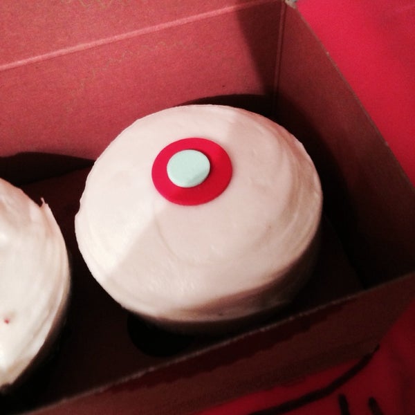 Albums 91+ Pictures Sprinkles Cupcakes Vending Machine Chicago Photos