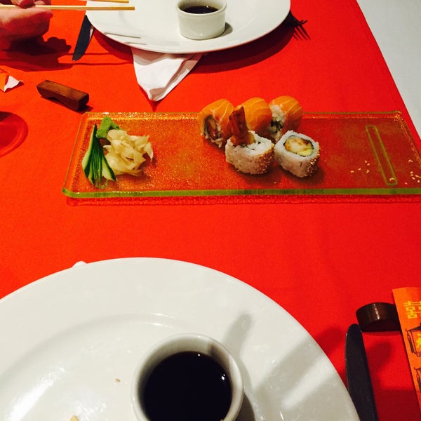 Снимок сделан в FonDRAGONPearl Chinese &amp; Sushi Restaurant - Adana HiltonSA пользователем Özlem Ç. 9/5/2015