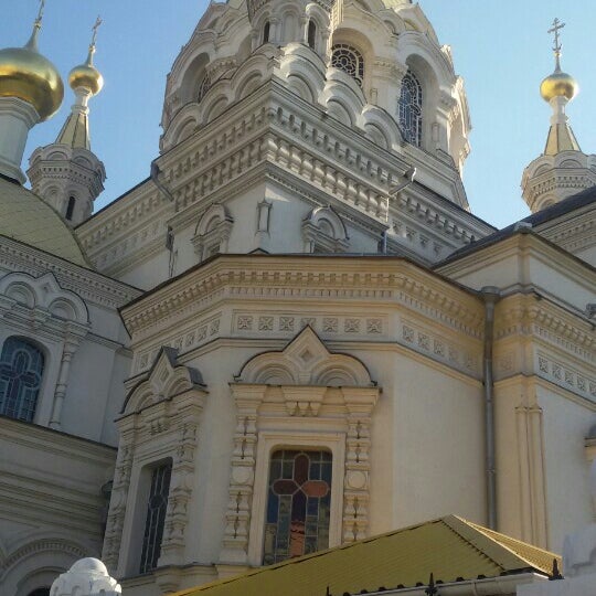 Петра и Павла храм Севастополь фронтон