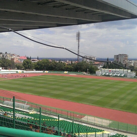 Foto tirada no(a) Стадион Берое (Beroe Stadium) por Dian V. em 7/15/2013