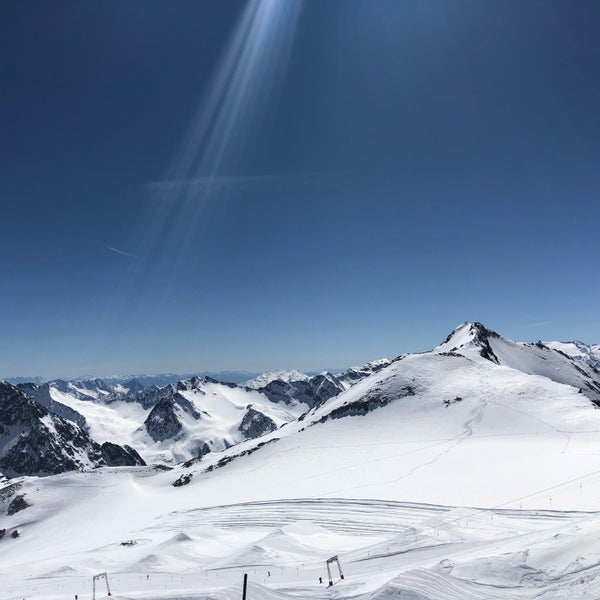 Снимок сделан в Stubaier Gletscher пользователем Susi C. 3/31/2019