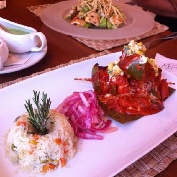 Photo taken at Mestizo&#39;s | Restaurante Mexicano Cancun | Cancun Mexican Restaurant by Hugo S. on 6/15/2014