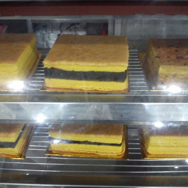 Singapura Bakery & Cake Manado, Sulawesi Utara