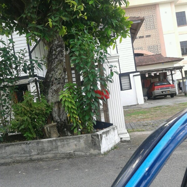 Photos At Jalan Yahya Awal 1 Tip