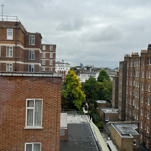 10/8/2021 tarihinde Bader E.ziyaretçi tarafından Holiday Inn London - Kensington'de çekilen fotoğraf