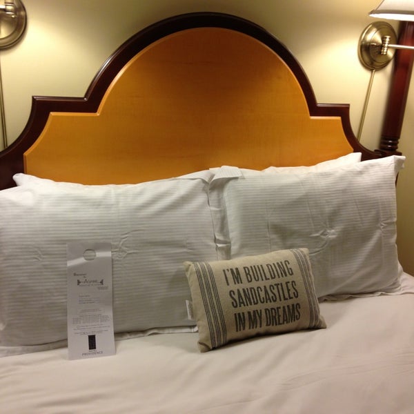 Das Foto wurde bei Hotel Providence von Richard M. am 8/26/2013 aufgenommen