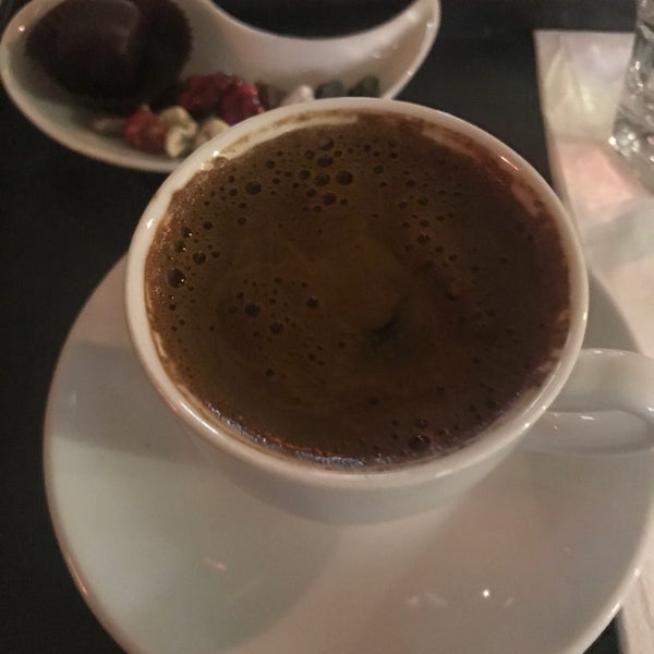Foto tirada no(a) Berins Cafe por 🇹🇷Osman OSMANOĞLU em 4/5/2018